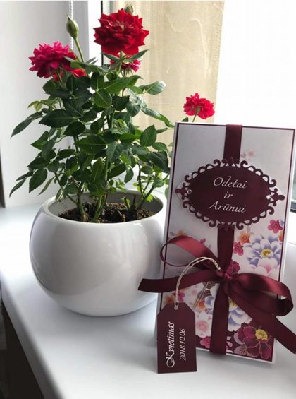 Kvietimas arba padėka liudininkams (burgundiškas su gėlytėmis)