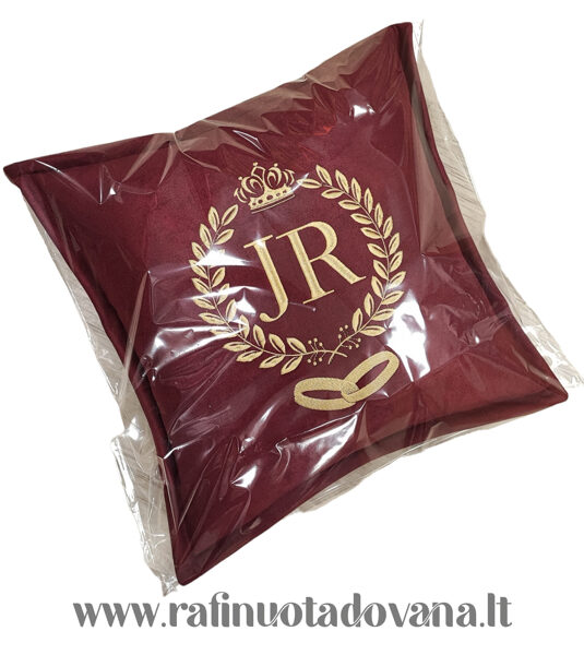 Siuvinėta veliūrinė pagalvėlė (Žiedai)