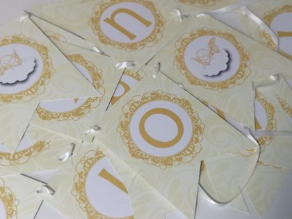 Šviesi vėliavėlių girlianda ANGELAS