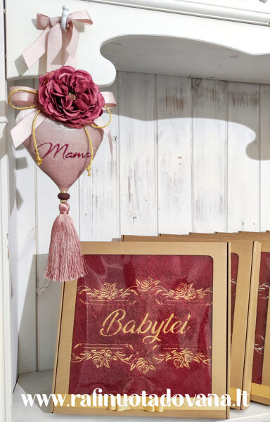 Aukso siuvinėjimu rankšluostis Babytei