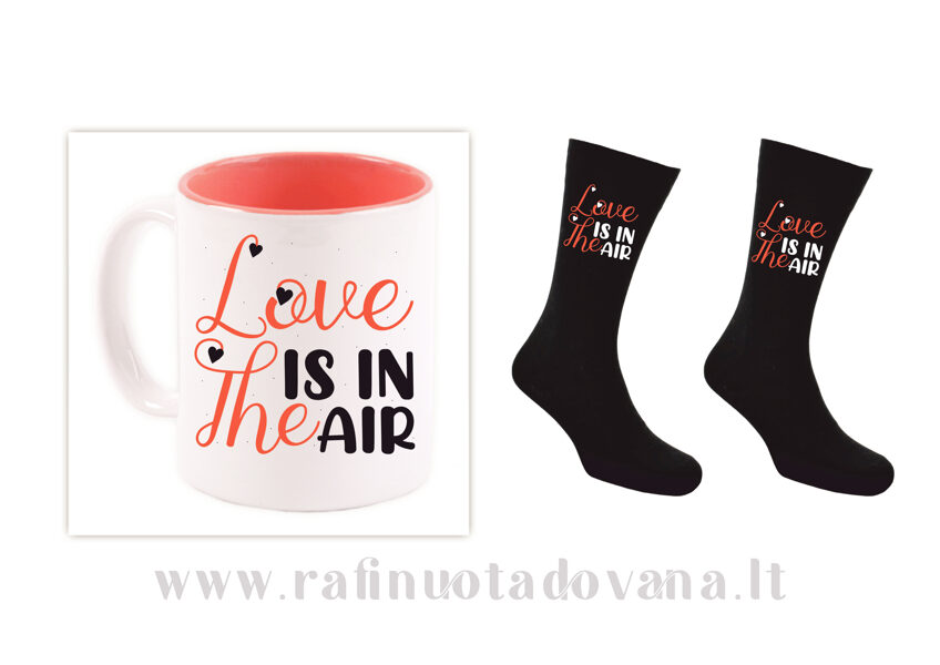Puodelis + kojinės - Love is in the air